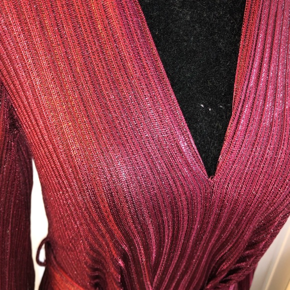 VICI Luxurious shimmer burgundy tie dress - Picture 7 of 12